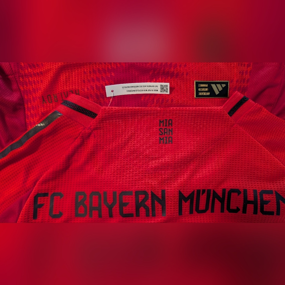 adidas Red FC Bayern München Kids Jersey - Picture 2 of 6